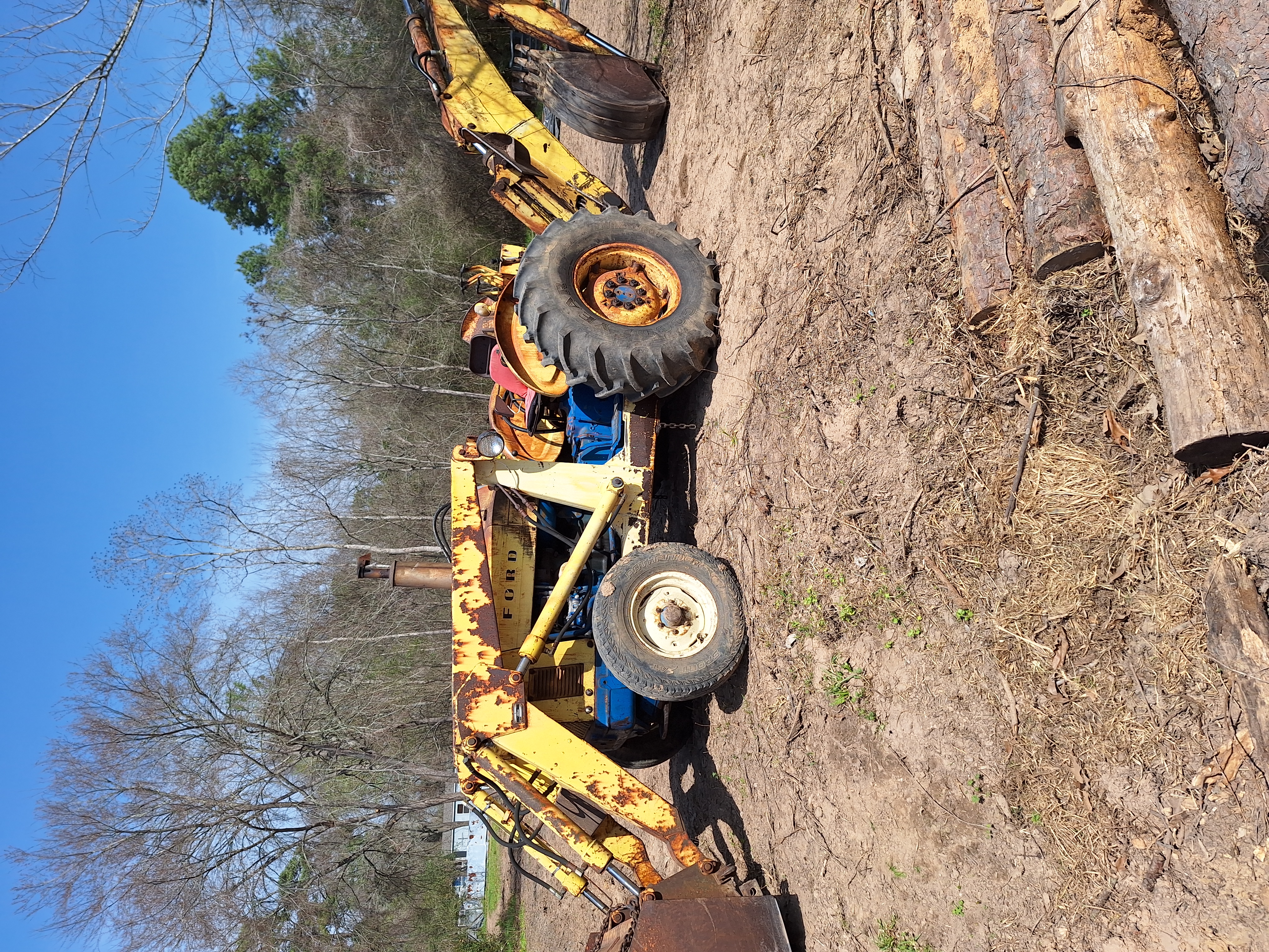 Tractor hydraulic mechanic needed